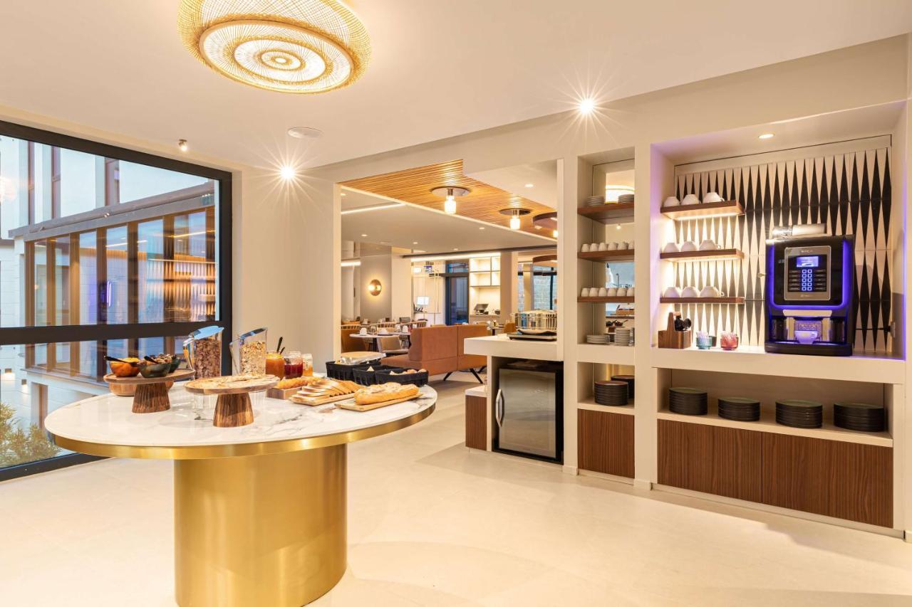 Hotel Yac Paris Clichy, A Member Of Radisson Individuals Dış mekan fotoğraf