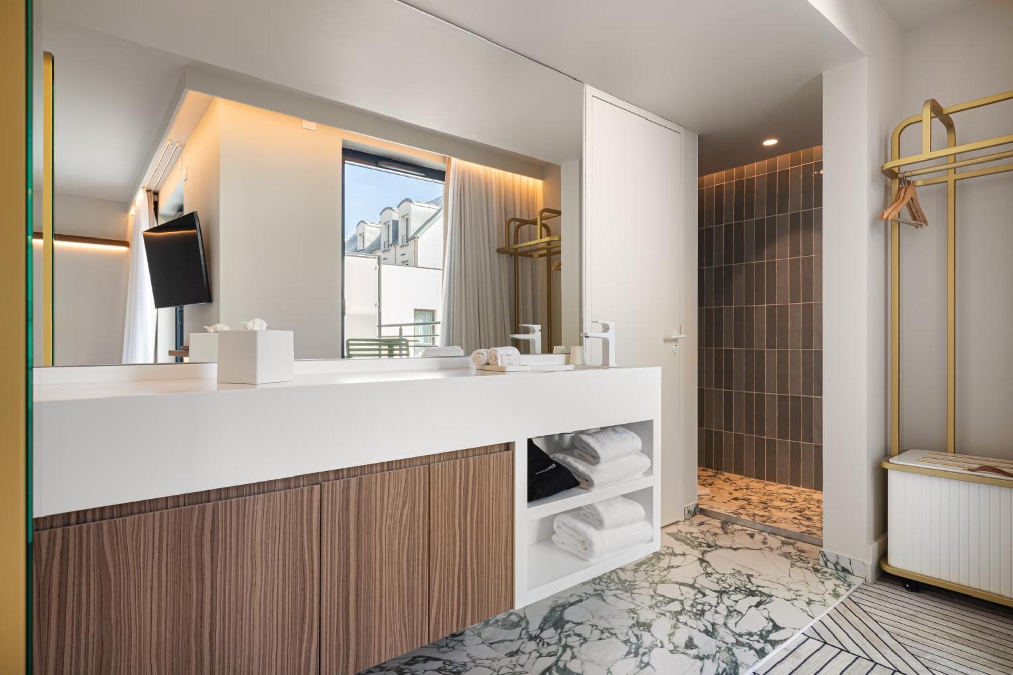 Hotel Yac Paris Clichy, A Member Of Radisson Individuals Dış mekan fotoğraf