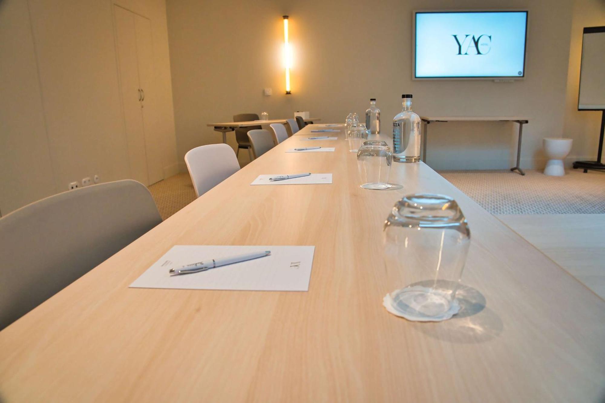 Hotel Yac Paris Clichy, A Member Of Radisson Individuals Dış mekan fotoğraf