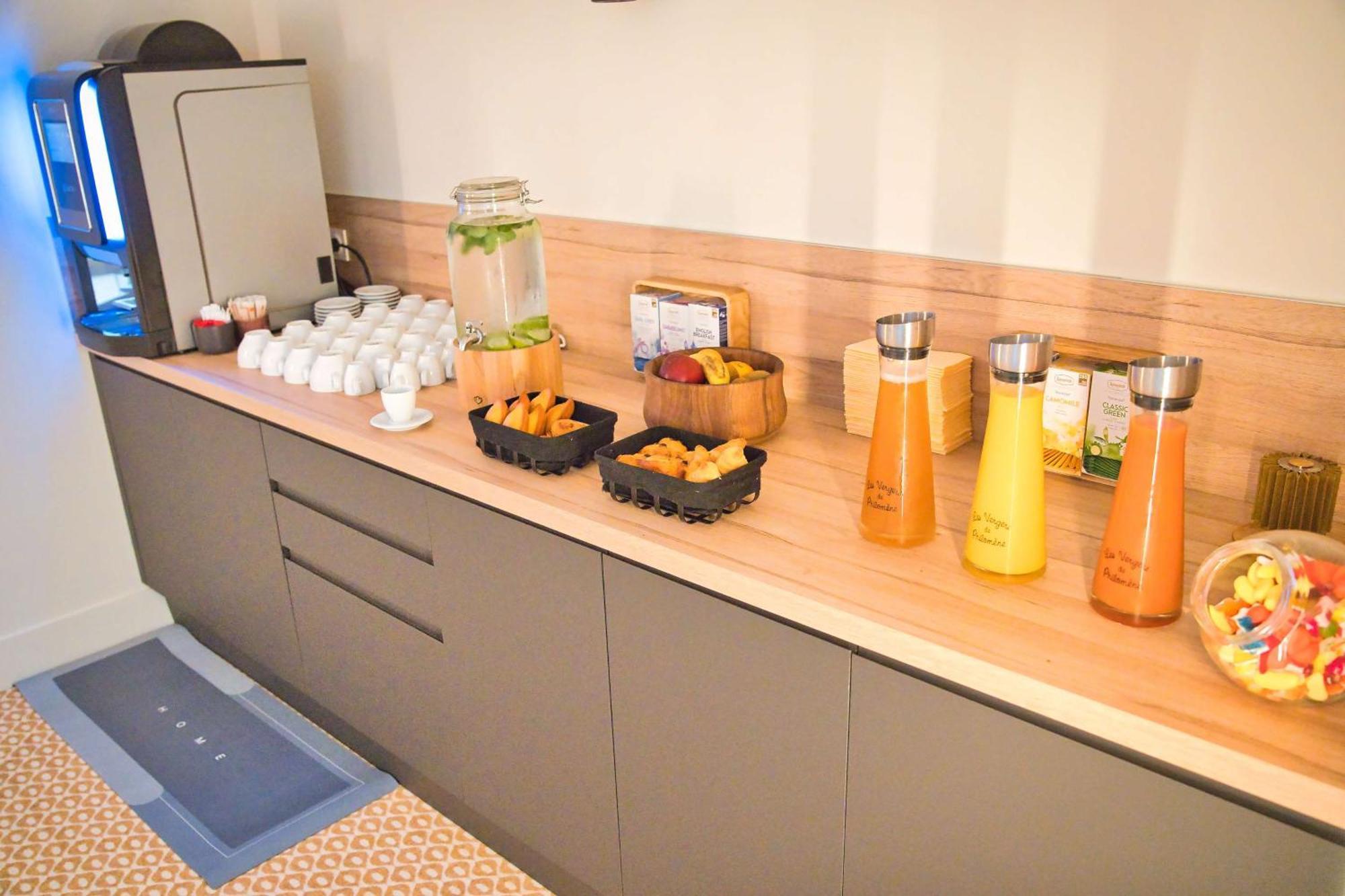 Hotel Yac Paris Clichy, A Member Of Radisson Individuals Dış mekan fotoğraf