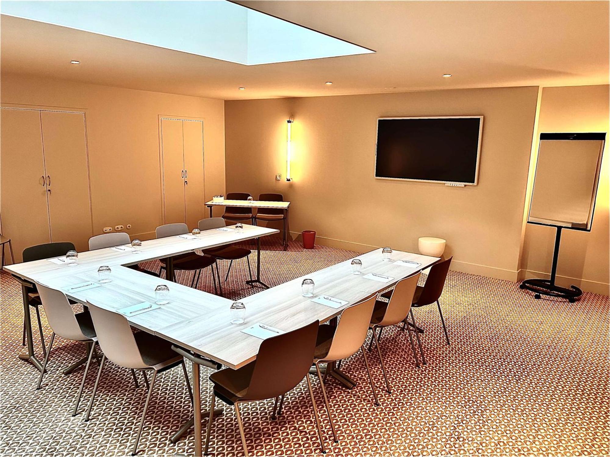 Hotel Yac Paris Clichy, A Member Of Radisson Individuals Dış mekan fotoğraf